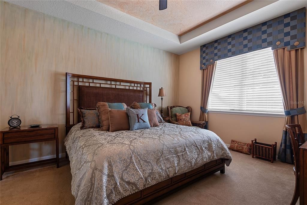 Active With Contract: $489,900 (3 beds, 2 baths, 1678 Square Feet)