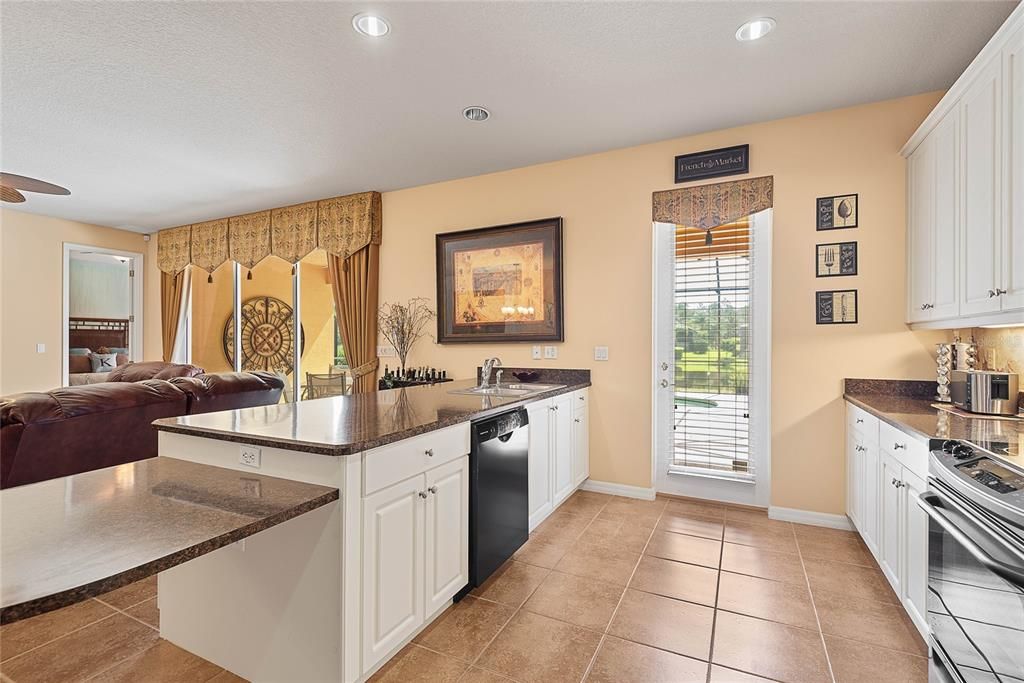 Active With Contract: $489,900 (3 beds, 2 baths, 1678 Square Feet)