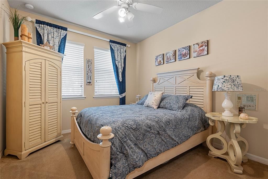 Active With Contract: $489,900 (3 beds, 2 baths, 1678 Square Feet)