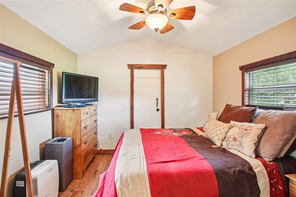 待售: $1,175,000 (3 贝兹, 2 浴室, 2636 平方英尺)