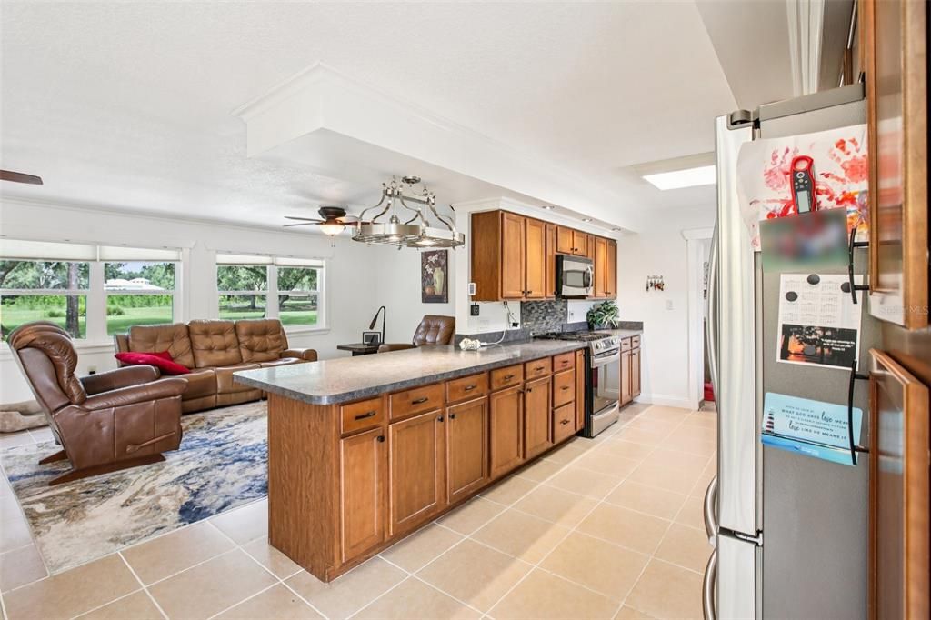 待售: $1,175,000 (3 贝兹, 2 浴室, 2636 平方英尺)