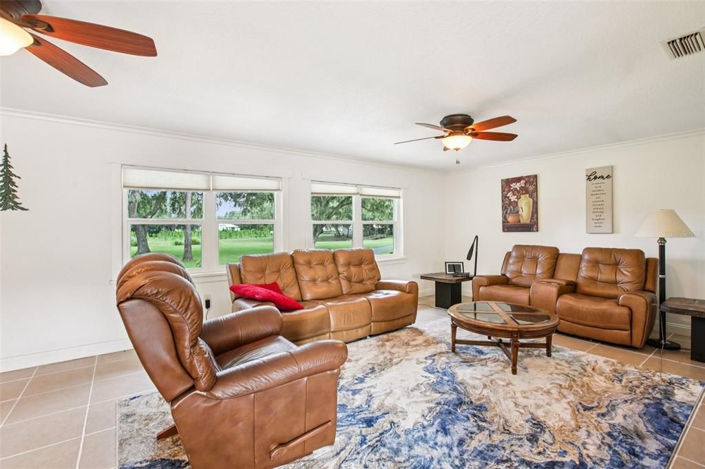 待售: $1,175,000 (3 贝兹, 2 浴室, 2636 平方英尺)