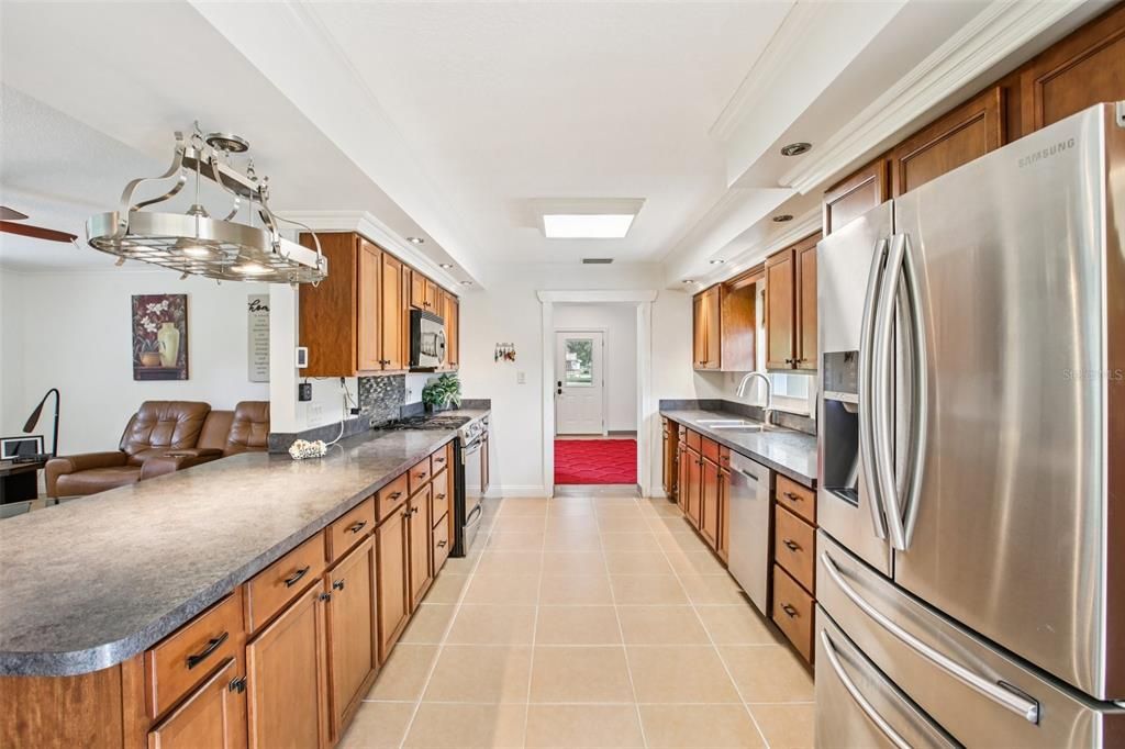 待售: $1,175,000 (3 贝兹, 2 浴室, 2636 平方英尺)