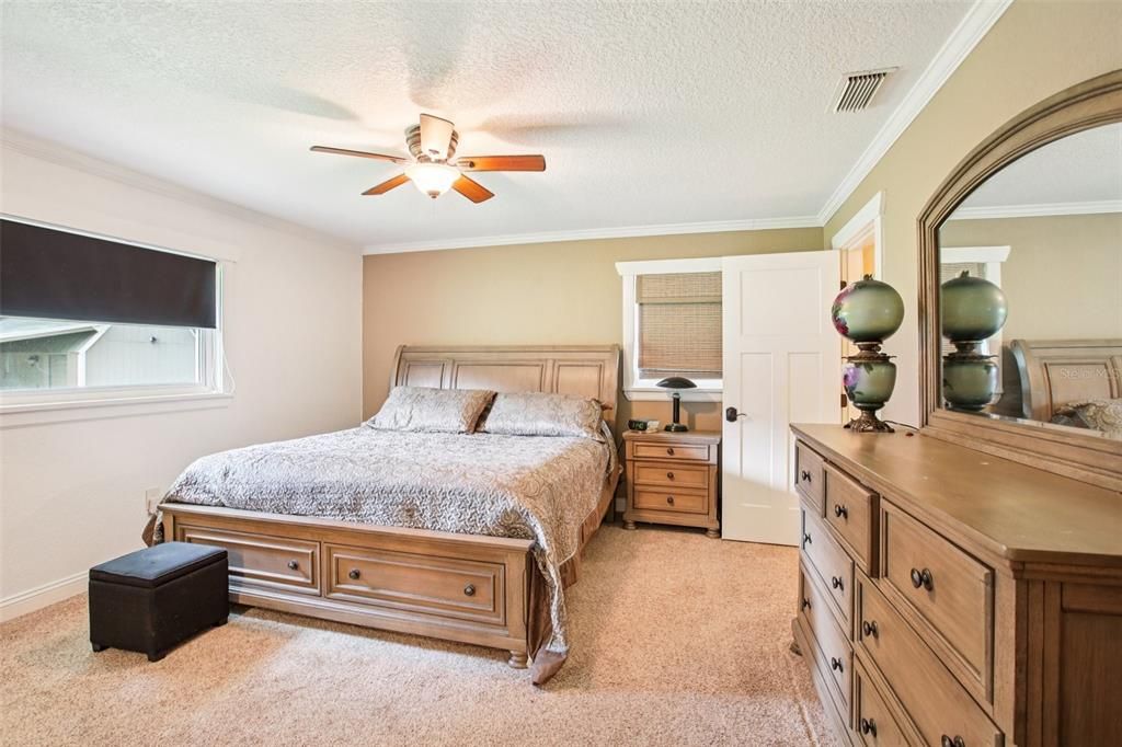 待售: $1,175,000 (3 贝兹, 2 浴室, 2636 平方英尺)