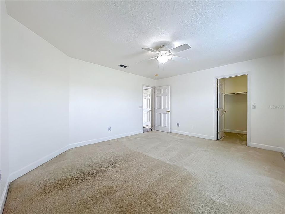 For Sale: $850,000 (5 beds, 3 baths, 3742 Square Feet)