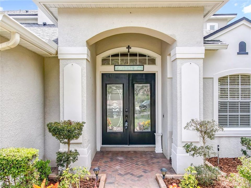 For Sale: $850,000 (5 beds, 3 baths, 3742 Square Feet)