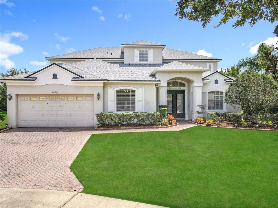 For Sale: $850,000 (5 beds, 3 baths, 3742 Square Feet)