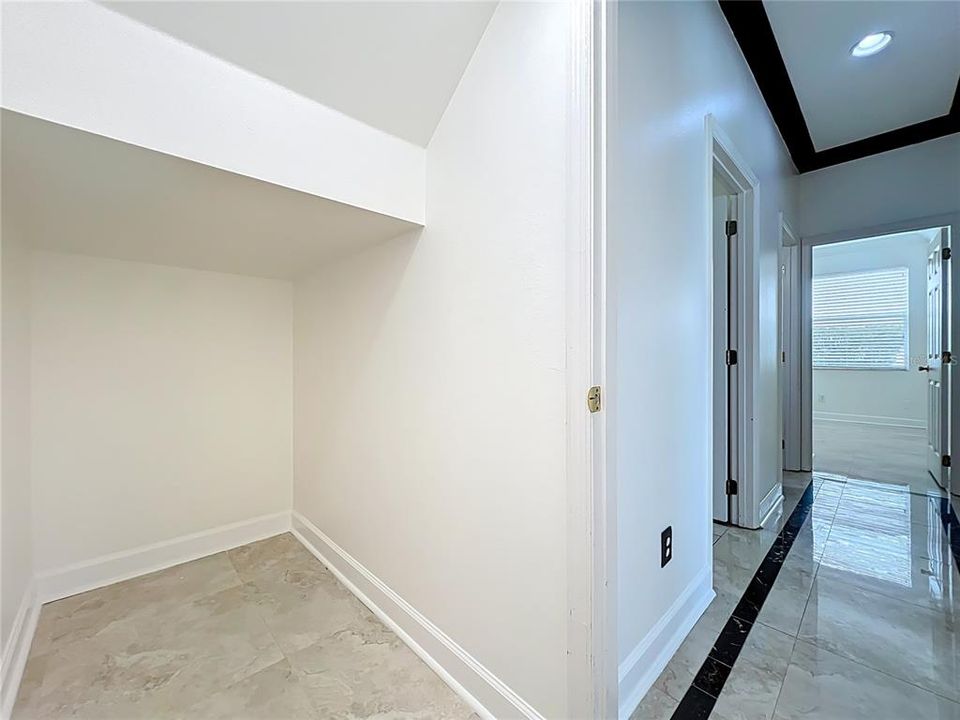 For Sale: $850,000 (5 beds, 3 baths, 3742 Square Feet)