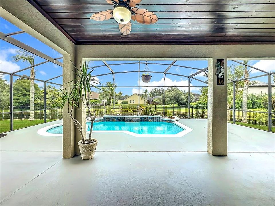 For Sale: $850,000 (5 beds, 3 baths, 3742 Square Feet)