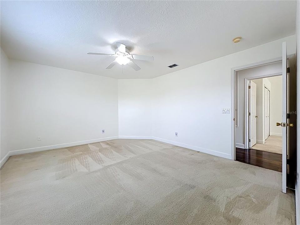 For Sale: $850,000 (5 beds, 3 baths, 3742 Square Feet)