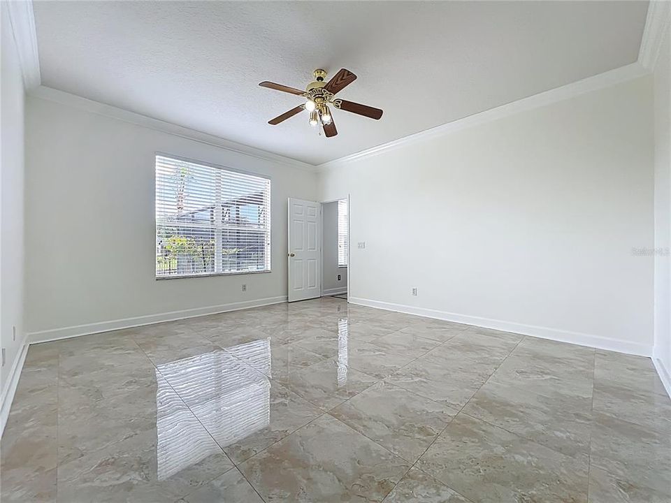 For Sale: $850,000 (5 beds, 3 baths, 3742 Square Feet)