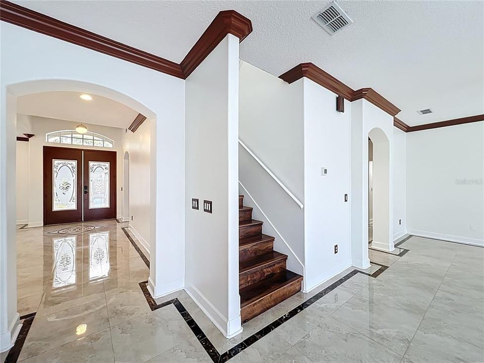 For Sale: $850,000 (5 beds, 3 baths, 3742 Square Feet)