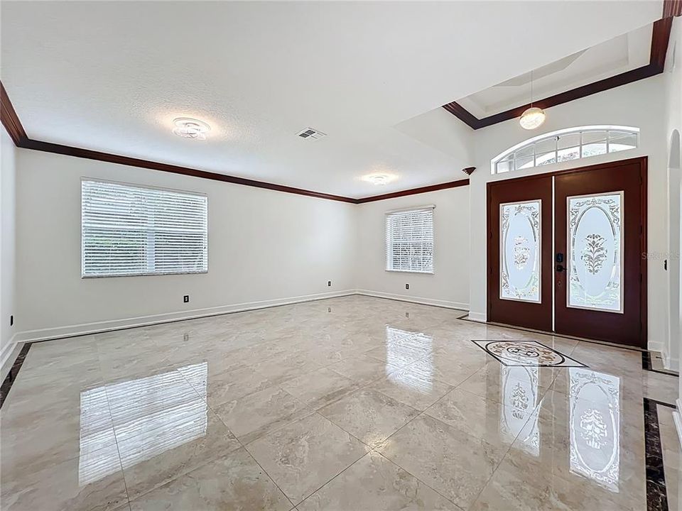 For Sale: $850,000 (5 beds, 3 baths, 3742 Square Feet)