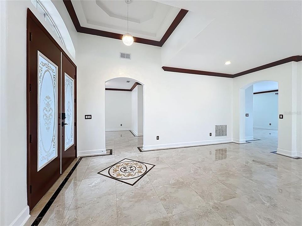 For Sale: $850,000 (5 beds, 3 baths, 3742 Square Feet)