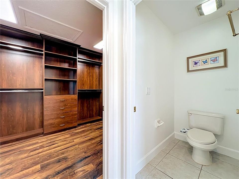 For Sale: $850,000 (5 beds, 3 baths, 3742 Square Feet)