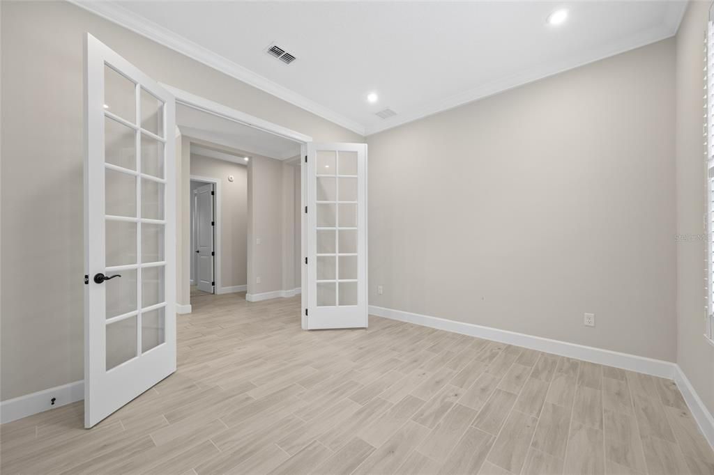 Под контрактом: $630,000 (3 спален, 3 ванн, 2449 Квадратных фут)