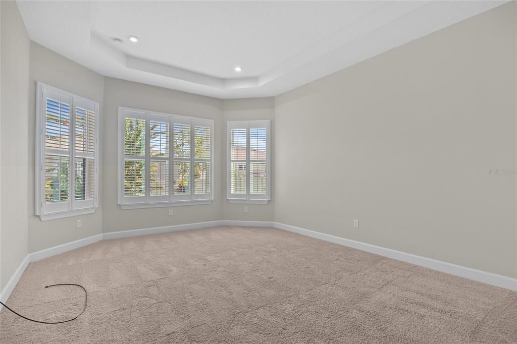 Под контрактом: $630,000 (3 спален, 3 ванн, 2449 Квадратных фут)