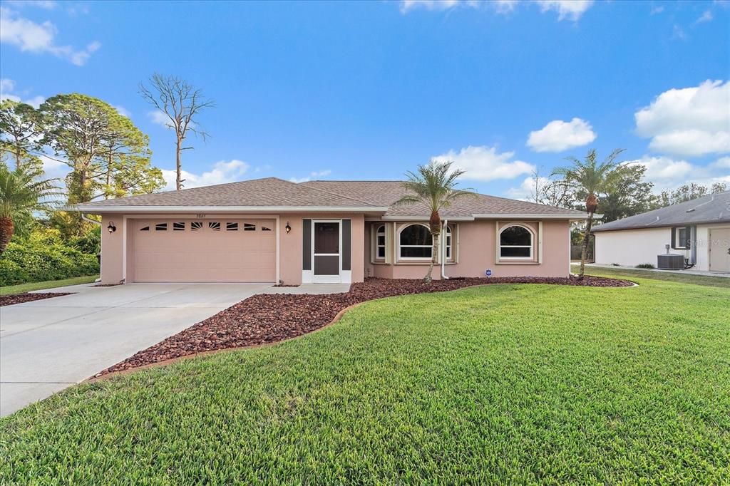 Active With Contract: $280,000 (2 beds, 2 baths, 1660 Square Feet)