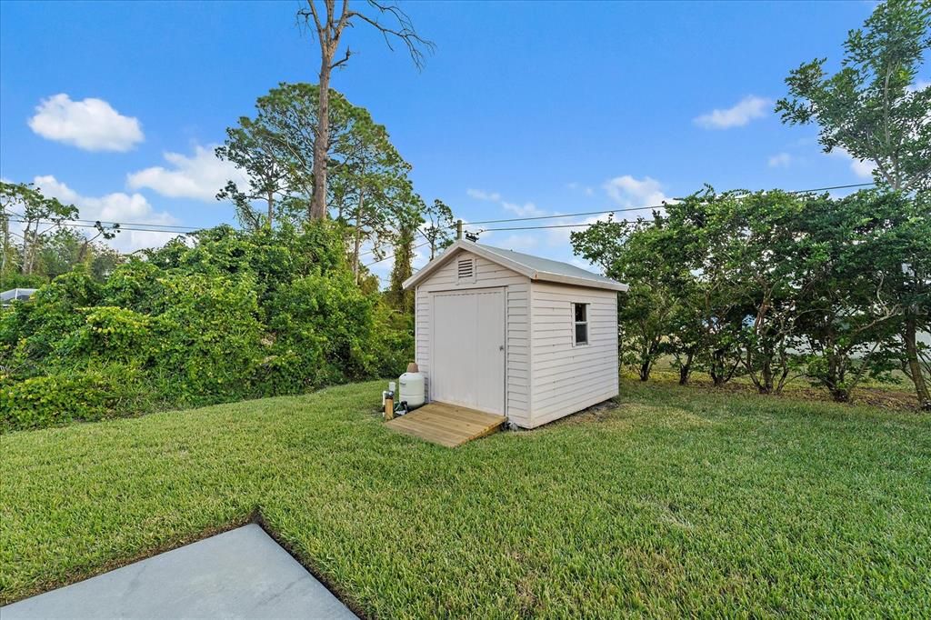 Active With Contract: $280,000 (2 beds, 2 baths, 1660 Square Feet)