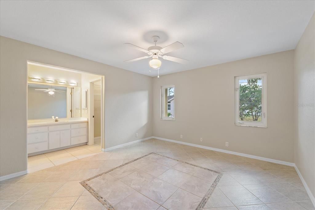 Active With Contract: $280,000 (2 beds, 2 baths, 1660 Square Feet)