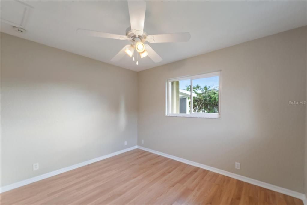 Active With Contract: $280,000 (2 beds, 2 baths, 1660 Square Feet)