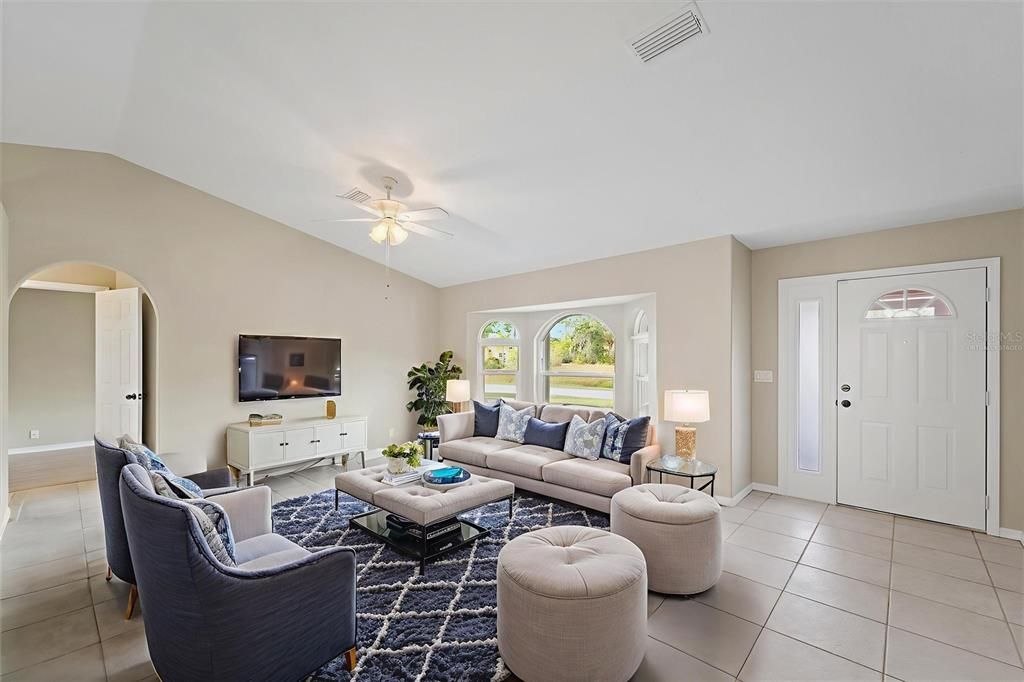 Active With Contract: $280,000 (2 beds, 2 baths, 1660 Square Feet)