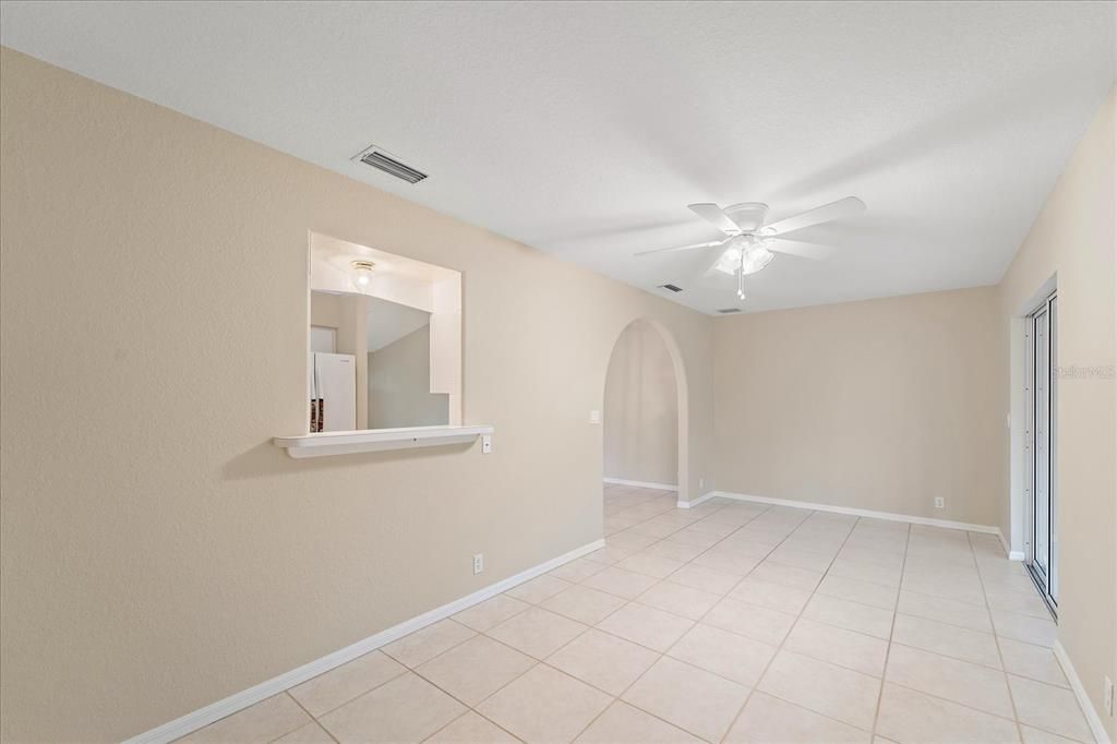 Active With Contract: $280,000 (2 beds, 2 baths, 1660 Square Feet)