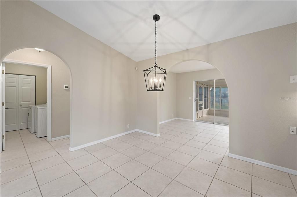 Active With Contract: $280,000 (2 beds, 2 baths, 1660 Square Feet)