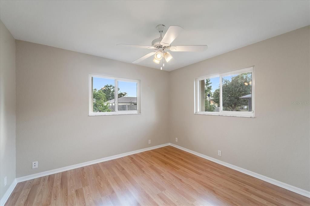 Active With Contract: $280,000 (2 beds, 2 baths, 1660 Square Feet)