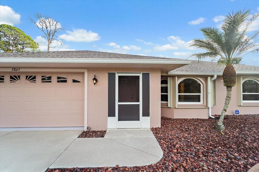 Active With Contract: $280,000 (2 beds, 2 baths, 1660 Square Feet)