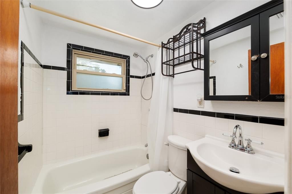 En Venta: $168,500 (2 camas, 1 baños, 816 Pies cuadrados)