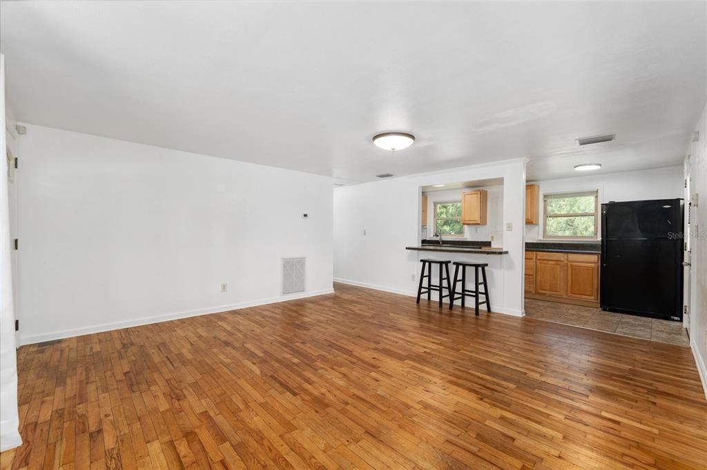 En Venta: $168,500 (2 camas, 1 baños, 816 Pies cuadrados)