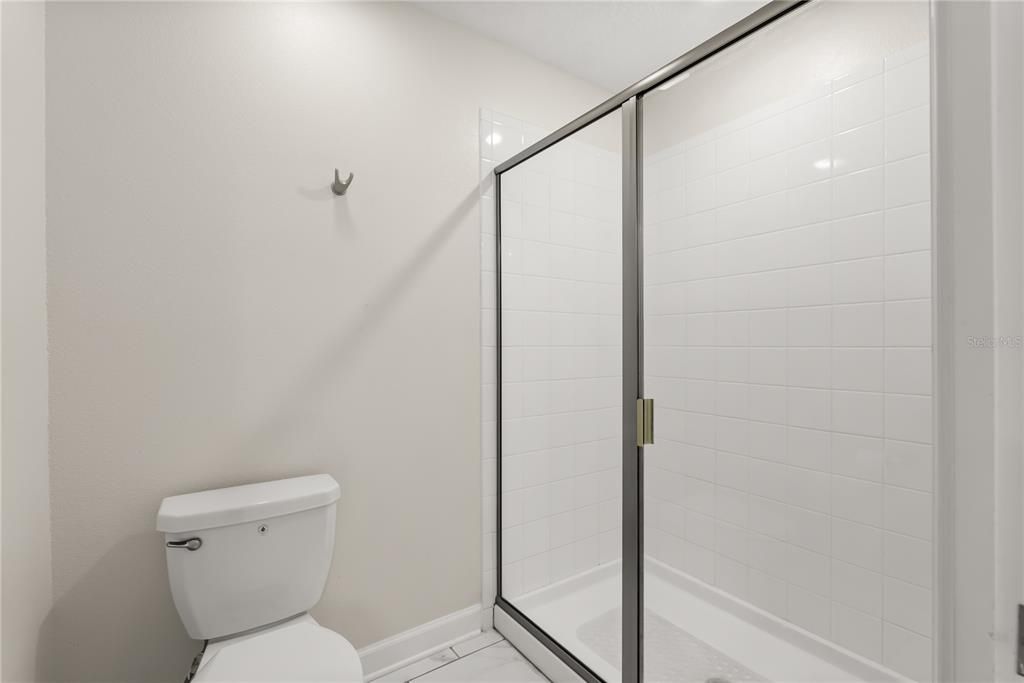 合同活跃: $855,000 (9 贝兹, 5 浴室, 4289 平方英尺)