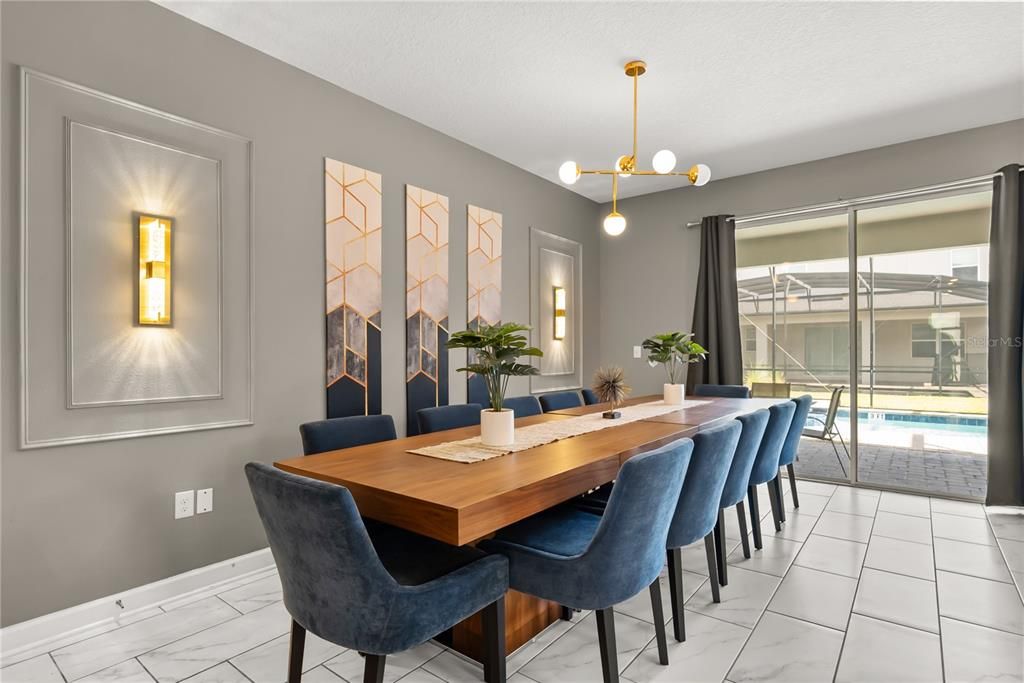 合同活跃: $855,000 (9 贝兹, 5 浴室, 4289 平方英尺)