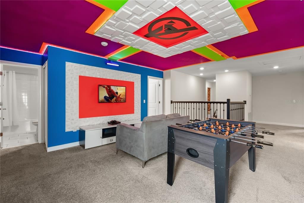 合同活跃: $855,000 (9 贝兹, 5 浴室, 4289 平方英尺)