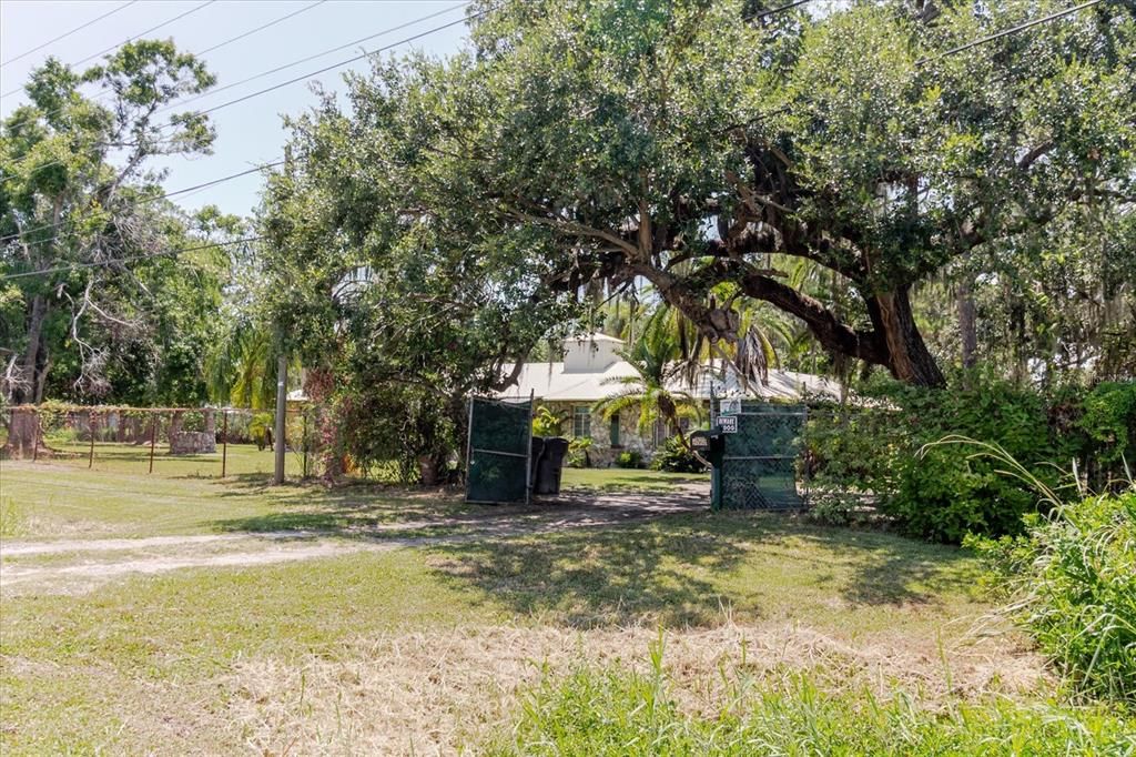 For Sale: $740,000 (3 beds, 3 baths, 2244 Square Feet)