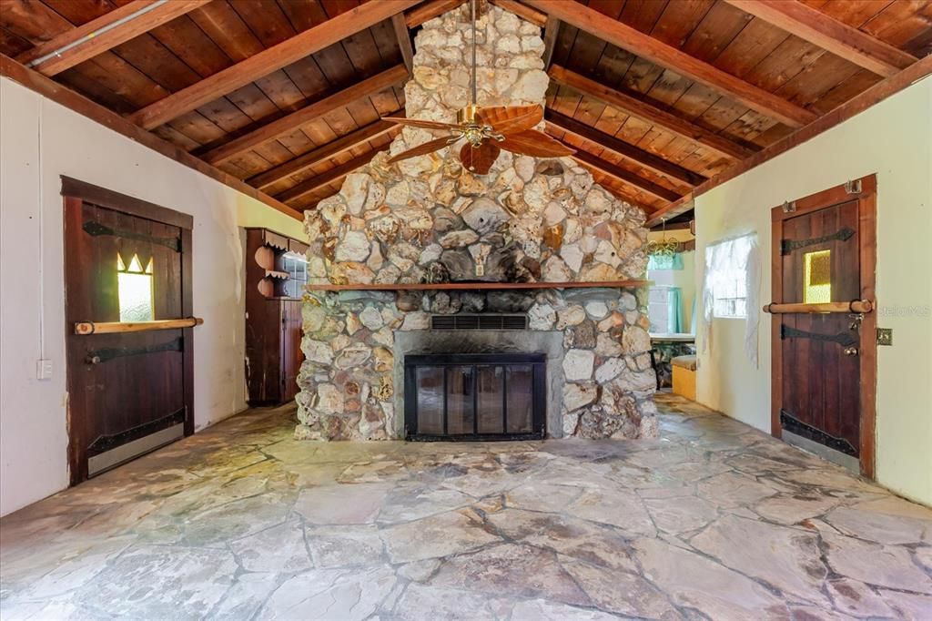 For Sale: $740,000 (3 beds, 3 baths, 2244 Square Feet)