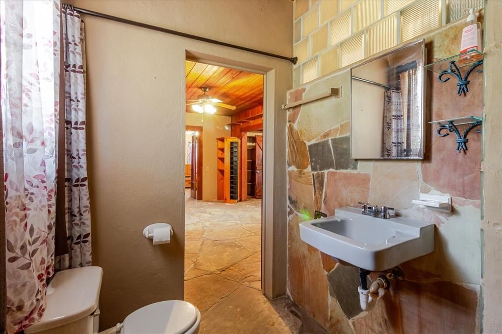 For Sale: $740,000 (3 beds, 3 baths, 2244 Square Feet)