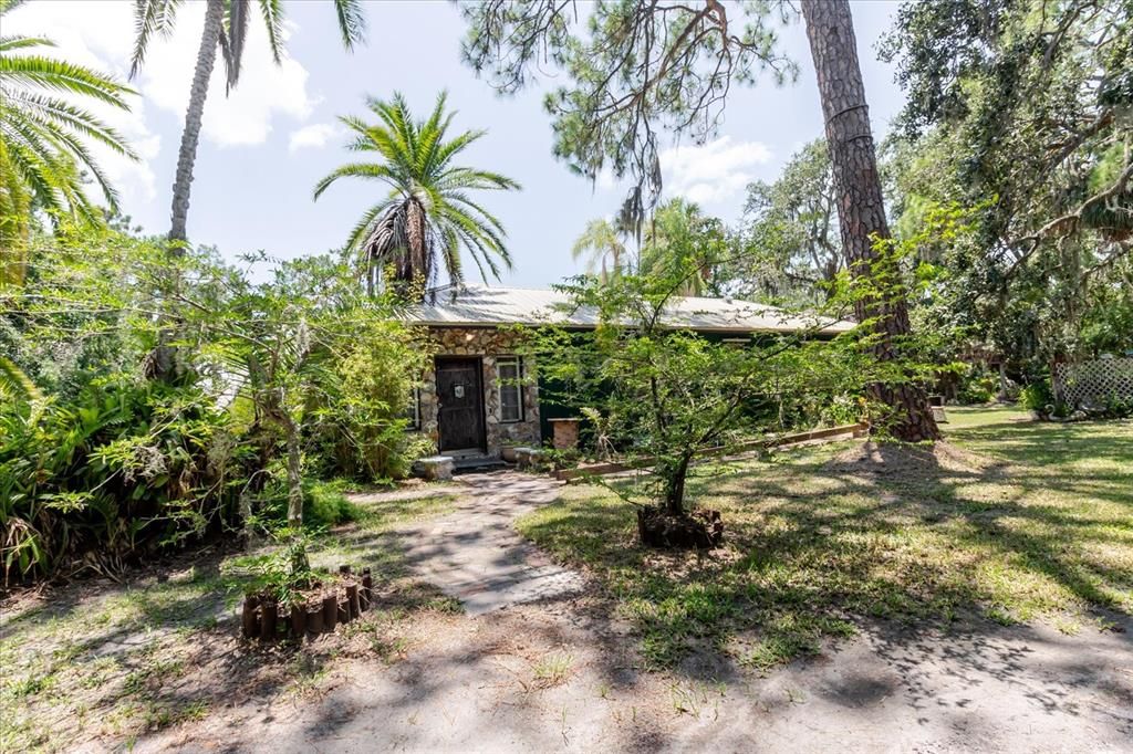 For Sale: $740,000 (3 beds, 3 baths, 2244 Square Feet)