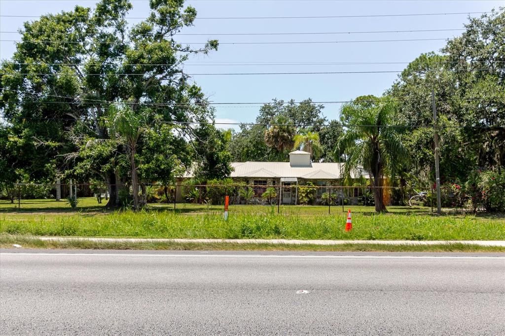 For Sale: $740,000 (3 beds, 3 baths, 2244 Square Feet)