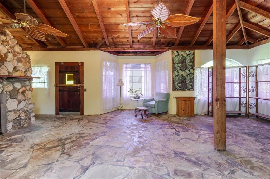 For Sale: $740,000 (3 beds, 3 baths, 2244 Square Feet)