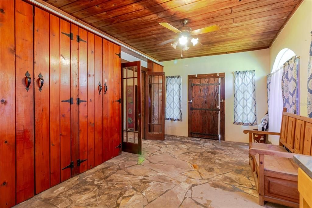 For Sale: $740,000 (3 beds, 3 baths, 2244 Square Feet)