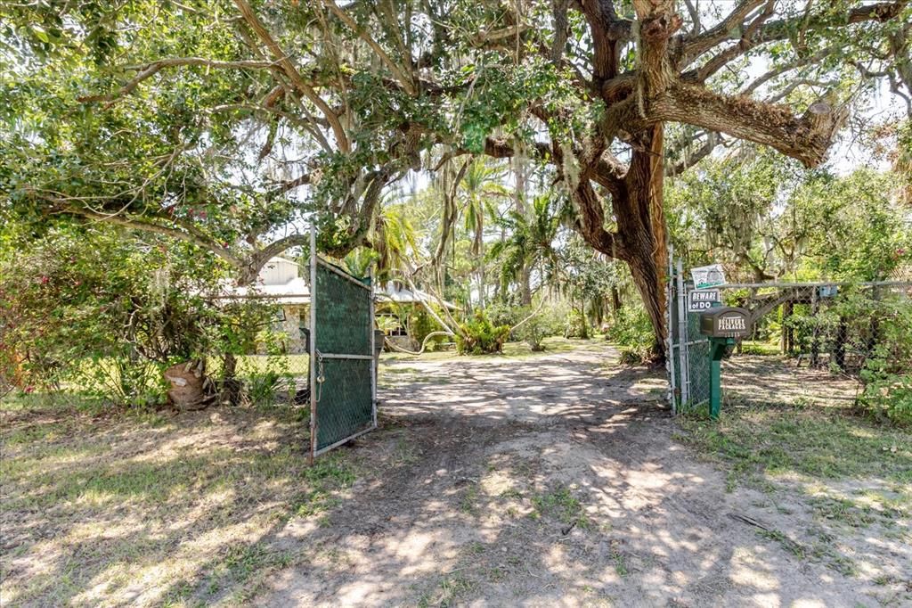 For Sale: $740,000 (3 beds, 3 baths, 2244 Square Feet)