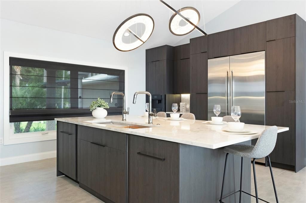 For Sale: $2,399,000 (3 beds, 3 baths, 2888 Square Feet)