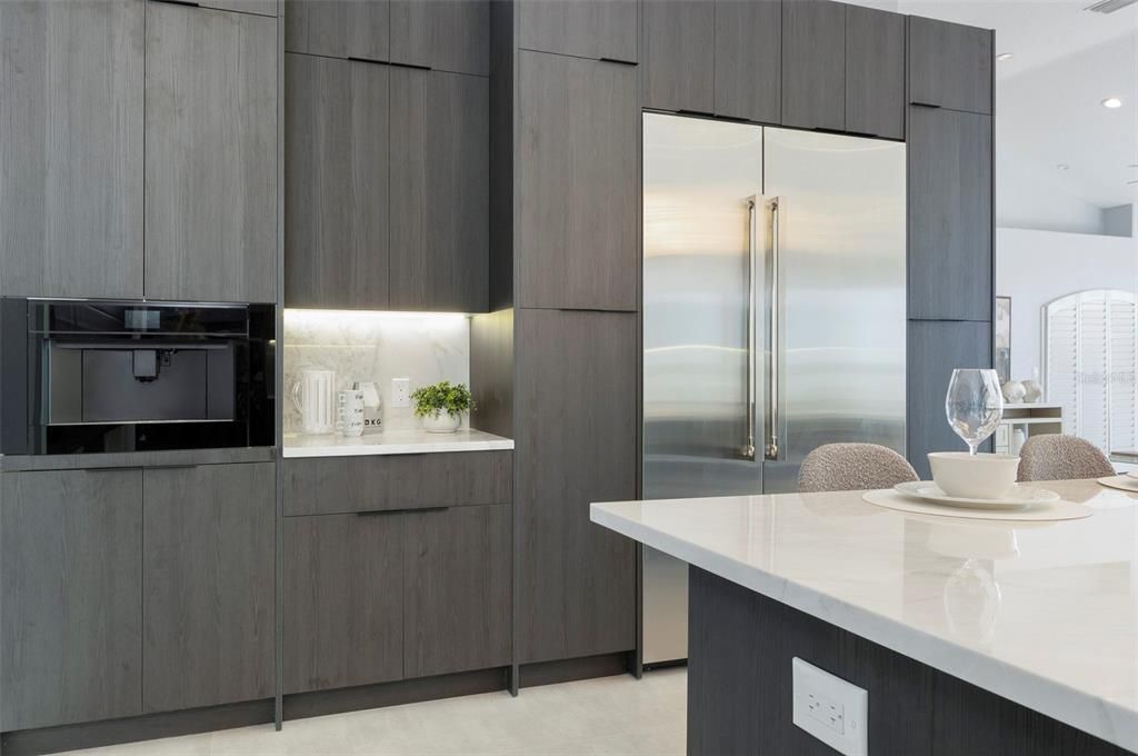 For Sale: $2,399,000 (3 beds, 3 baths, 2888 Square Feet)