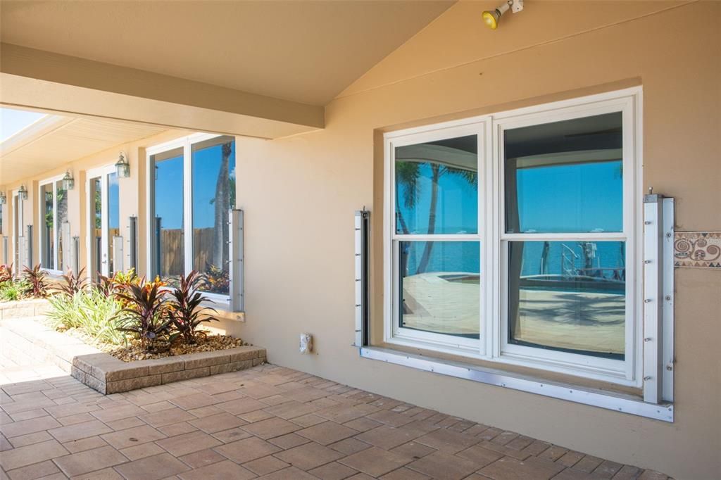 For Sale: $2,399,000 (3 beds, 3 baths, 2888 Square Feet)