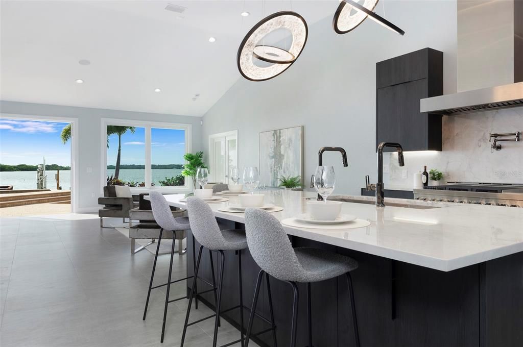 For Sale: $2,399,000 (3 beds, 3 baths, 2888 Square Feet)