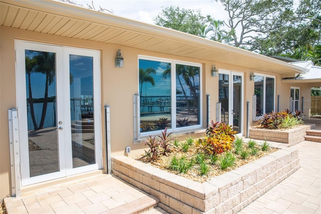 For Sale: $2,399,000 (3 beds, 3 baths, 2888 Square Feet)