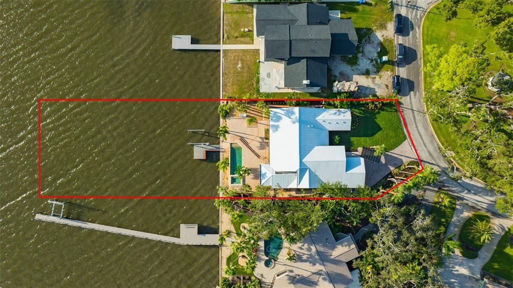 For Sale: $2,399,000 (3 beds, 3 baths, 2888 Square Feet)