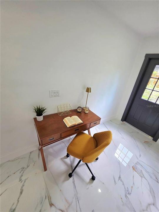 Active With Contract: $459,900 (4 beds, 2 baths, 1670 Square Feet)